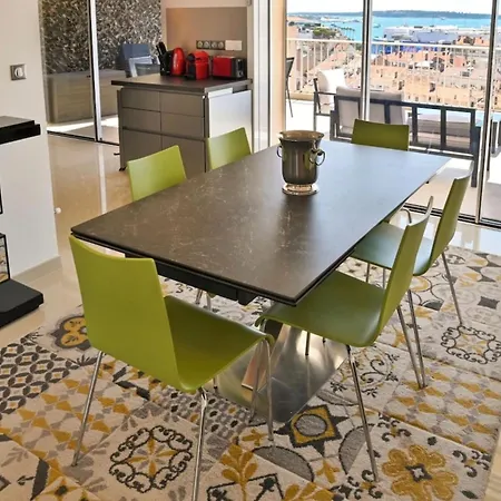 4 Person With Sea View Croisette Apartamento *